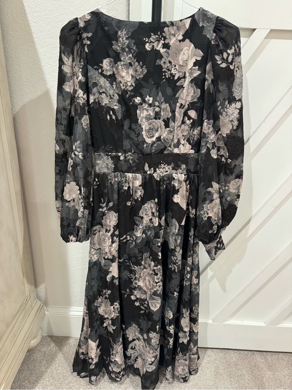 Flying tomato Black and Gray Floral Long Sleeve Women's midi Dress